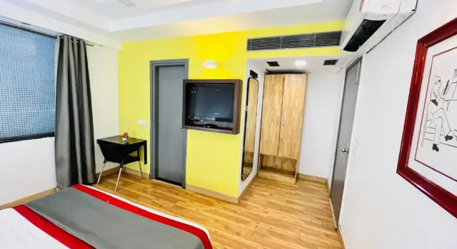 Номер Deluxe Qotel Hotel AT Residency Kaushambi