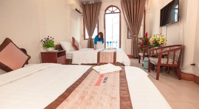 Halong Party Hostel & Hotel