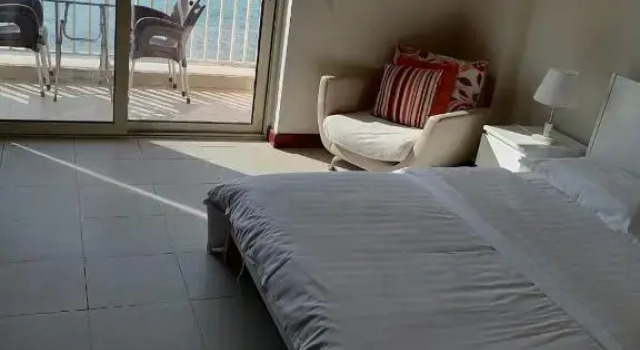 نزل الشاطئ 1 - عائلات فقط