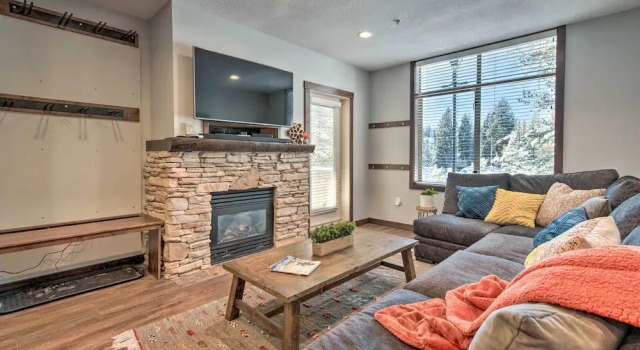 Solitude Mountain Slopeside Ski Condo w/ Hot Tub!, Prenota Appartamento Solitude Alta-Snowbird