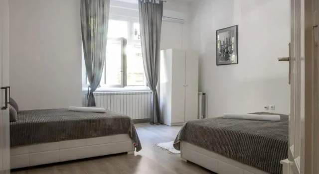 Natalie's Apartment, Забронировать Апартаменты/квартира Савски-Венац Белград, рядом с Кафедральный собор в Белграде