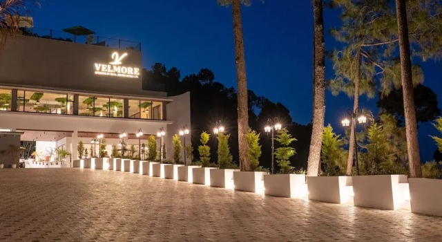Velmore Kasauli Operated by Royal Orchid, Book Hotel Kasauli 