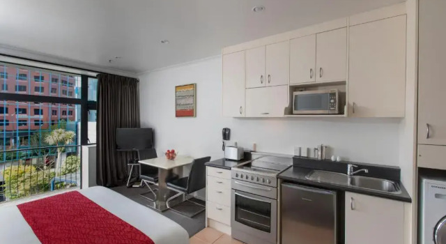 Студия Quest On The Terrace Serviced Apartments