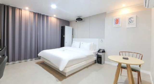 Двухместный номер Premier Continew Hotel