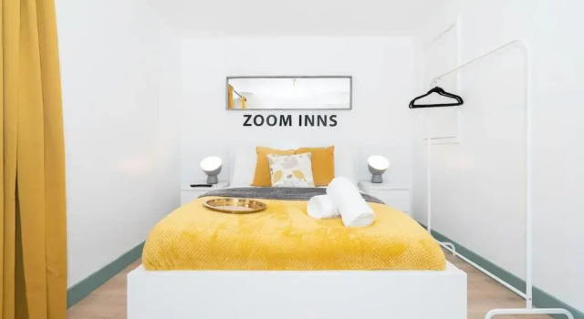 Stylish, modern 3 bedroom townhouse with parking, Book Hotel Hoteller i Birmingham med parkering, nær Shakespeare Express, Parkering