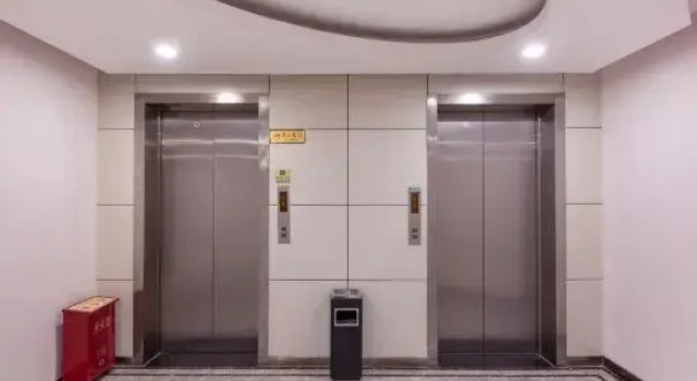 Eaka Hotel (Shijiazhuang Beiguo Mall, Jianshe Street), Забронировать Отель Шицзячжуан Хэбэй, рядом с Hebei Provincial Museum
