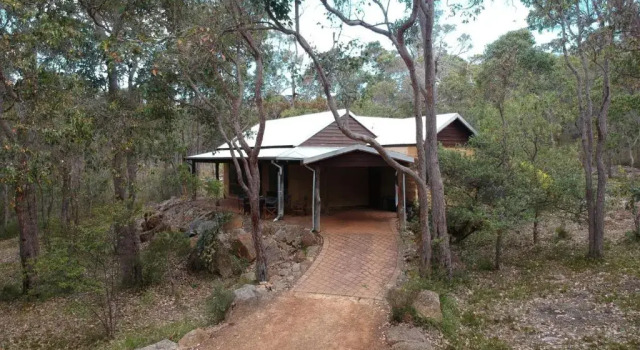Коттедж с 2 комнатами Denmark Forest Retreat