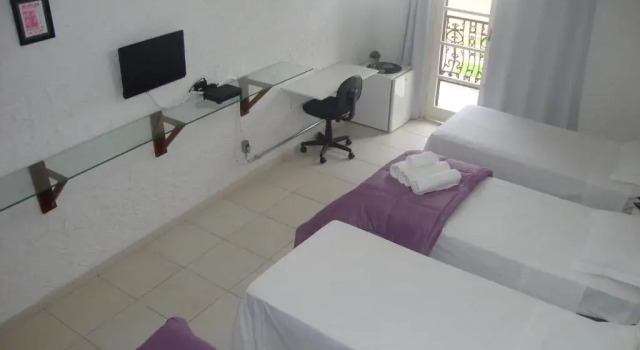 Четырёхместный номер Standard Black Hostel