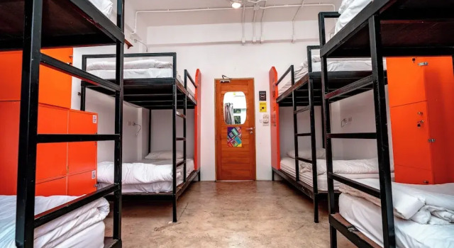 Кровать в общем номере (женский номер) Mad Monkey Chiang Mai