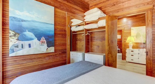 Dog Friendly Beachfront Condo, Direct Access to Beach by RedAwning