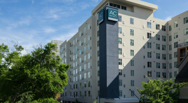 AC Hotel by Marriott Gainesville Downtown, Забронировать Отель Гейнсвилл штат Флорида