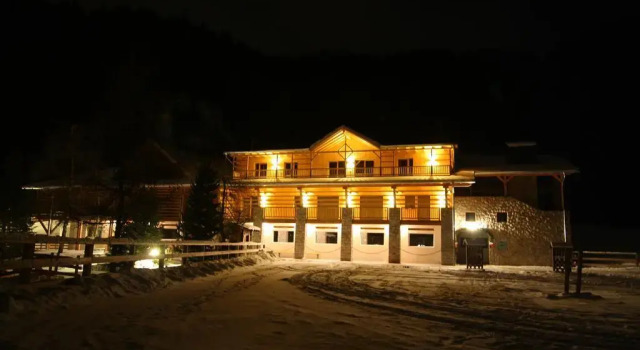 Hotel Pozzamanigoni, Забронировать Отель Сельва-ди-Валь-Гардена Кортина-д'Ампеццо, рядом с Горнолыжный курорт Валь-Гардена