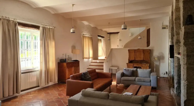 Beautiful Detached Villa with Pool, Забронировать Вилла Виллы Овернь-Рона-Альпы, Вилла