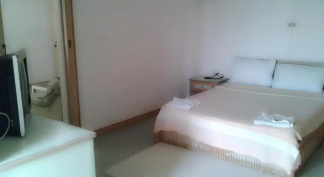 Апартаменты c 1 комнатой с балконом M In Korat Service Apartment