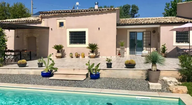 Appartamento Il Baglio del Picchio con piscina - Noto, Book Apartment Hotels in Sicily with a Pool, Swimming Pool