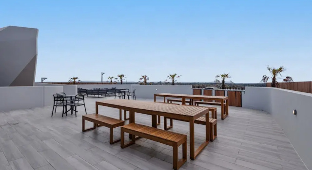 Апартаменты Stylish City-view Apartment With Amenities