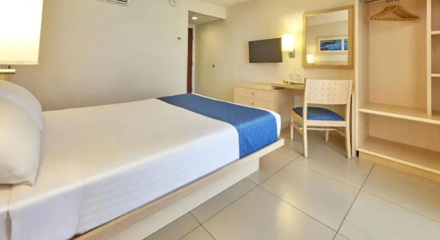 Standard Double room City Express by Marriott Manzanillo