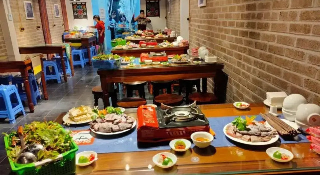 Ethnic House Lounge Bar & Hostel, Rezervovat Hostel Hotely v Ha Giang s parkováním, Parkování