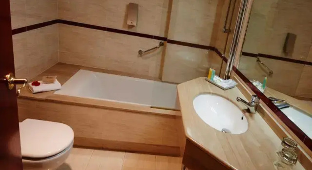 Двухместный номер Standard с балконом Gran Hotel de Ferrol