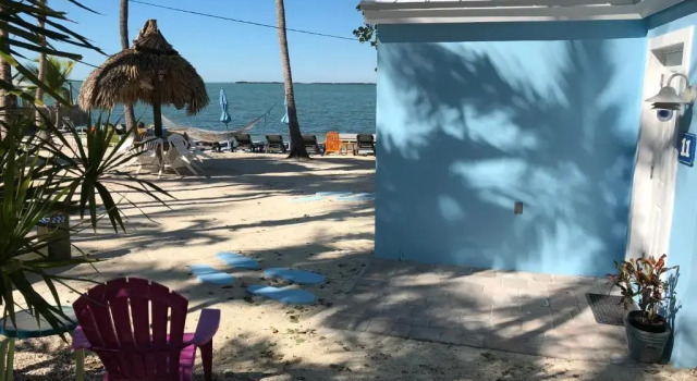 Двухместный коттедж с красивым видом из окна Seafarer Key Largo Resort and Beach