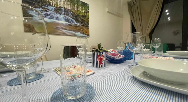 One Lux Stay Near Antwerp Central Grande Deluxe 3 Bedroom Suite, Забронировать Отель Антверпен провинция Антверпен, рядом с Royal Palace Antwerp
