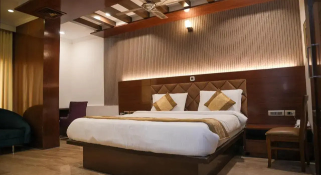 The Ontime Hotel, Bangalore, Rezerwuj Hotel Hotele w Bangalore z parkingiem, Parking