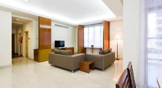 Executive 3Br Apartment Suite Near Bukit Ceylon