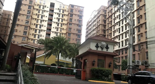 Avida Towers Sucat, Забронировать Отель Паранак 