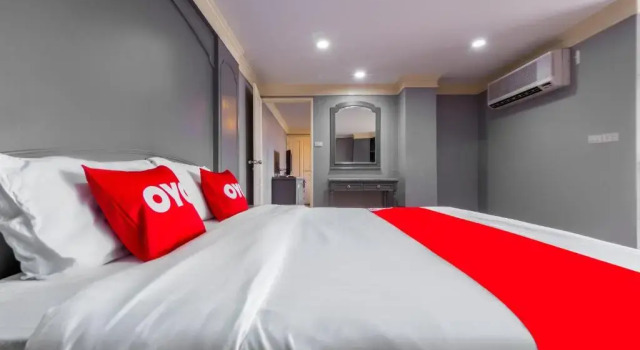 Люкс OYO 1042 Boons Residence Sathorn
