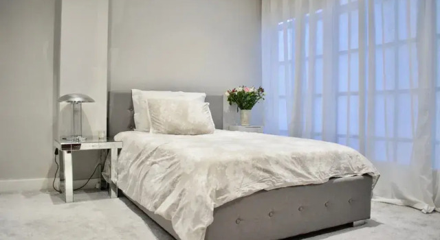 Bright 2 Bedroom Kennington Flat With Garden, Забронировать Отель Отели Англии 3 звезды, 3*