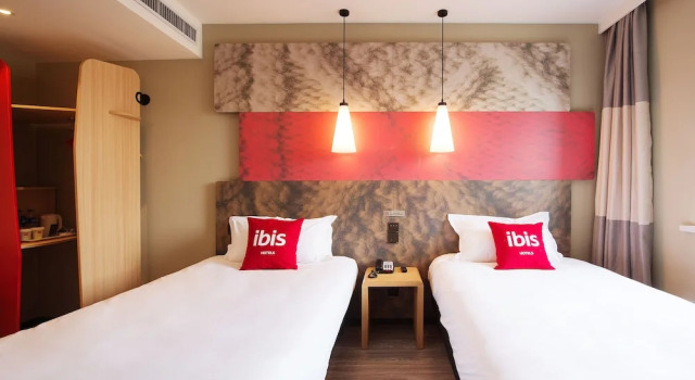Двухместный номер Economy Huayi Collection Hotel (Harbin West Railway Station Hasi Wanda Branch)