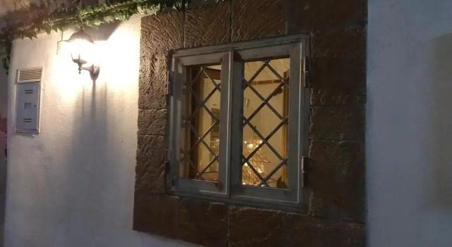 La Grotta, Buchen Sie Hotel Plebiscito Neapel