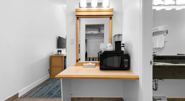 Двухместный номер Standard с балконом и с видом на озеро Kootenay Lakeview Resort, BW Signature Collection