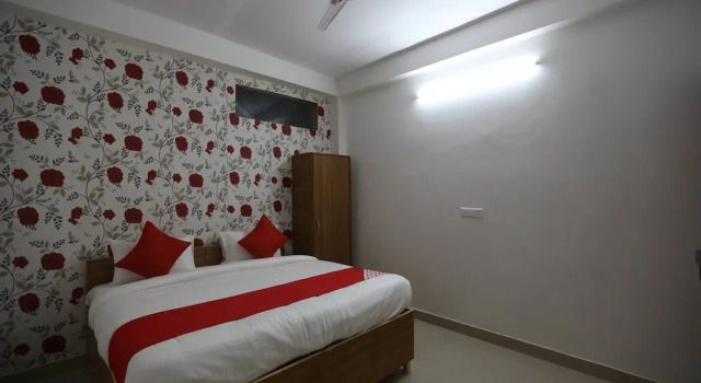Retreat Inn by OYO Rooms, Забронировать Отель Нью-Дели Национальный столичный округ Дели