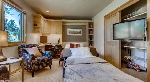Коттедж Frisco Cedar  225 4 Bedroom Home by RedAwning