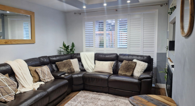 3 bed House, Sleeps 5, Near Airport and Town, Outside Parking Free, Rezervasyon Tatil Evi Merseyside villalar, Villa