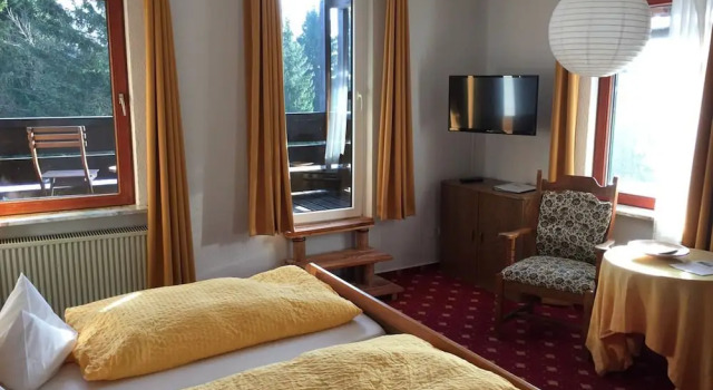 Апартаменты Hotel Carlsruh
