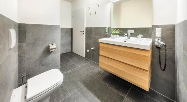 Suite 1 dormitorio con balcón Jimmys Apartments Lory