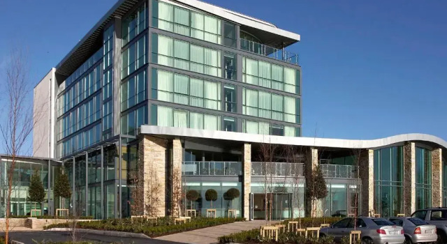 Номер Standard с видом на озеро Hodson Bay Hotel