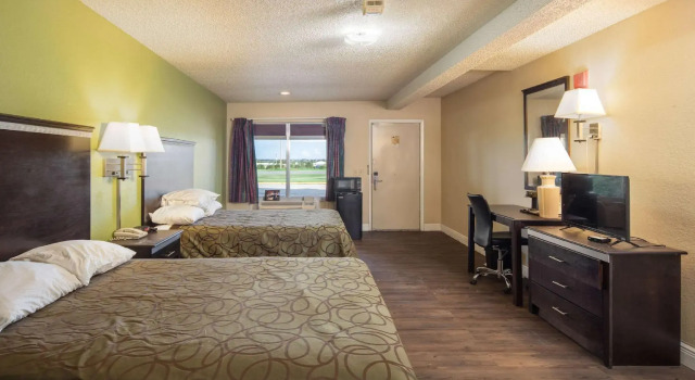 Standardowy czteroosobowy pokój Georgetown Inn