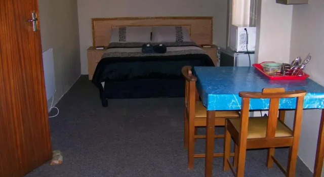 Strelitzia Guest House, Prenota Affittacamere Warmbaths 