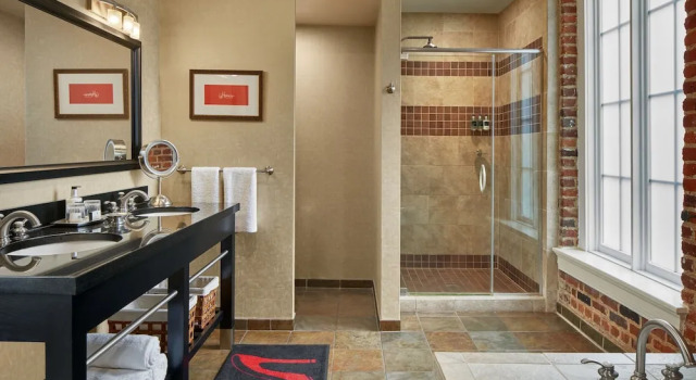 Номер Premium Craddock Terry Hotel, Lynchburg, a Tribute Portfolio Hotel