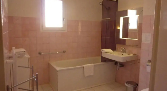 Номер Economy Hôtel A La Renommée
