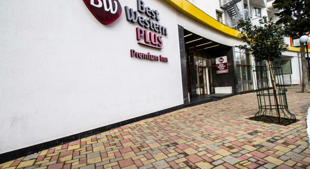 Best Western Plus Premium Inn