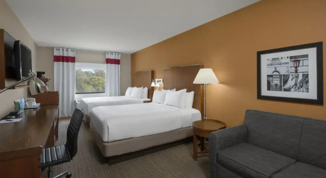 Четырёхместный номер Standard Four Points by Sheraton Newark Christiana Wilmington