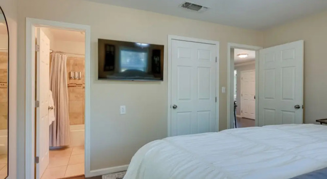 Canyon Lake Vacation Rental < 1/2 Mi to Water!