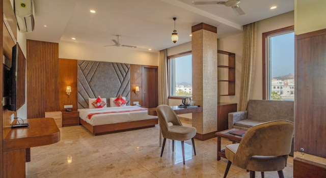 Люкс Hotel Amantran Inn - City Centre