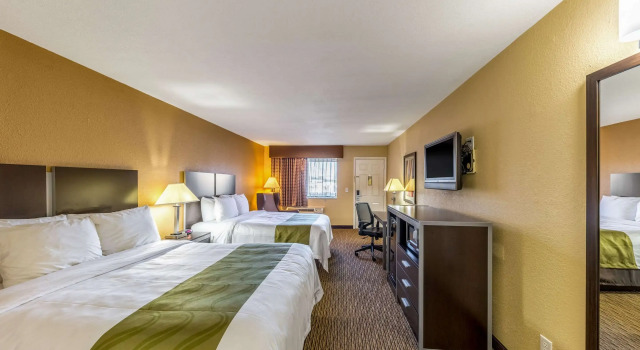 Четырёхместный номер Standard Quality Inn Glenpool - Tulsa