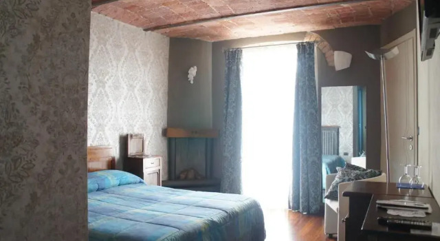 Red Wine Camere, Reserva ahora Hostal o pensión Hoteles en Piamonte con piscina, Piscina