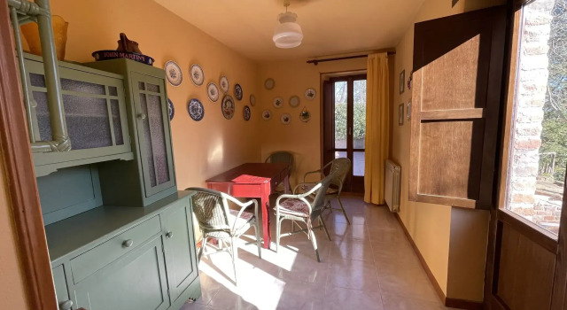 A holiday home with swimming pool in a national park, Rezervovat Hotel Amandola 